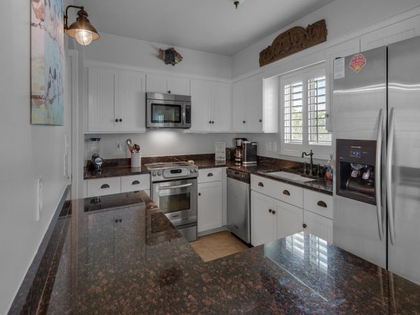 Beachfront Vacation Rental with 3 Bedrooms in Alys Beach