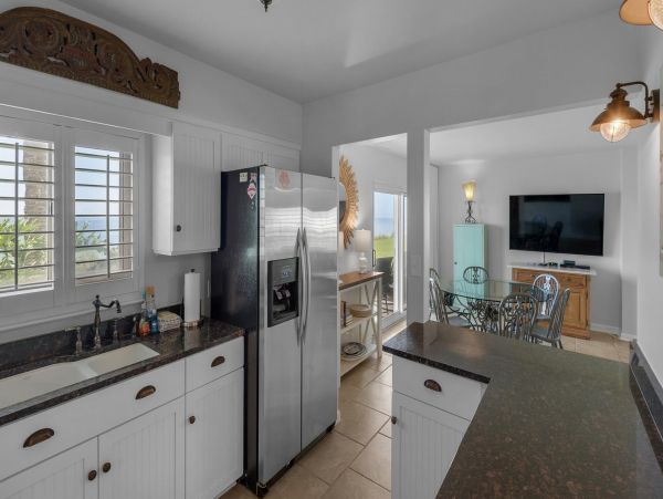 Beachfront Vacation Rental with 3 Bedrooms in Alys Beach