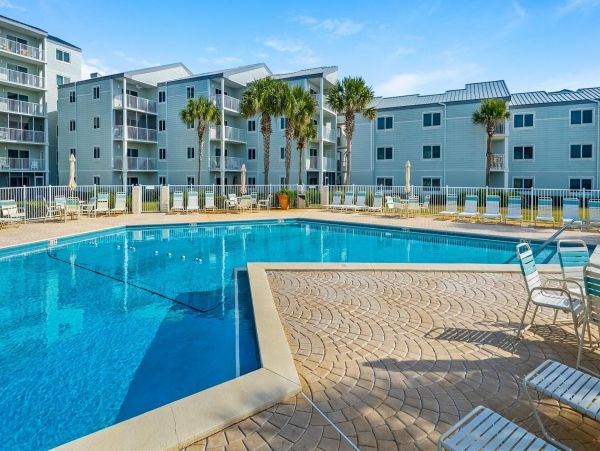 Beachfront Vacation Rental with 3 Bedrooms in Alys Beach
