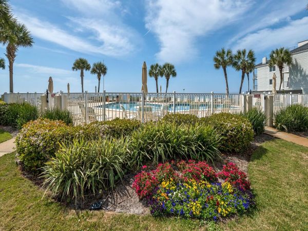 Beachfront Vacation Rental with 3 Bedrooms in Alys Beach