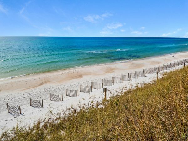 Beachfront Vacation Rental with 3 Bedrooms in Alys Beach