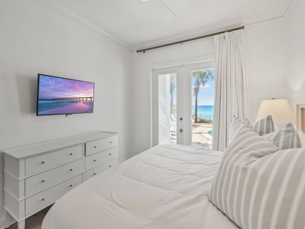 Eight Bedrooms Oceanfront Villa in Seagrove Beach