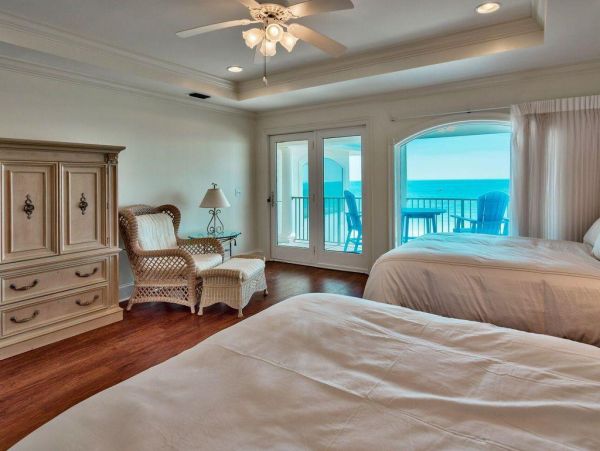 Stunning 9 Bedroom Beachfront Beauty Main House Plus Carriage House