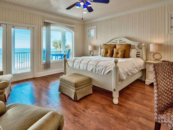 Stunning 9 Bedroom Beachfront Beauty Main House Plus Carriage House