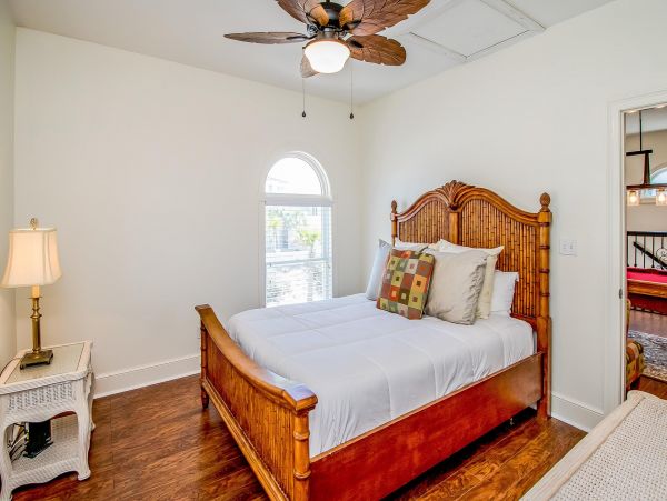 Stunning 9 Bedroom Beachfront Beauty Main House Plus Carriage House