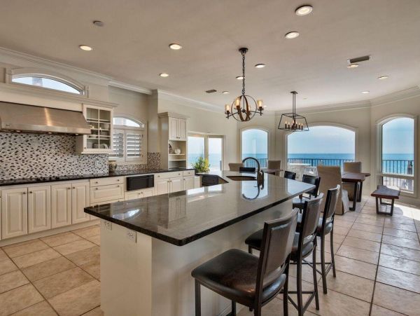 Stunning 9 Bedroom Beachfront Beauty Main House Plus Carriage House