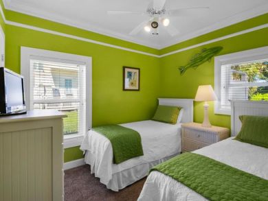 Seagrove Beachside vacation home no busy roads to cross