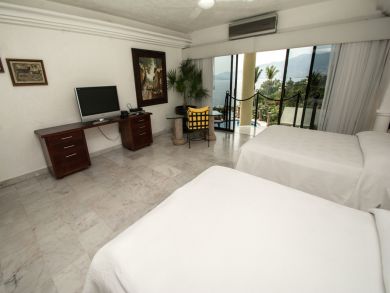 Acapulco Home 932990