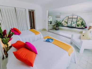 Acapulco Home 932993