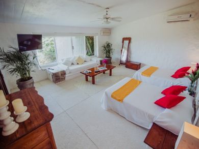 Acapulco Home 932993