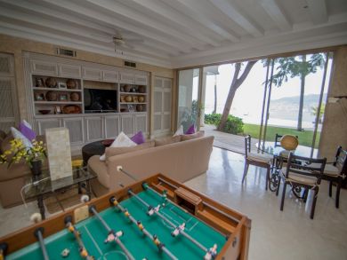 Acapulco Home 933000