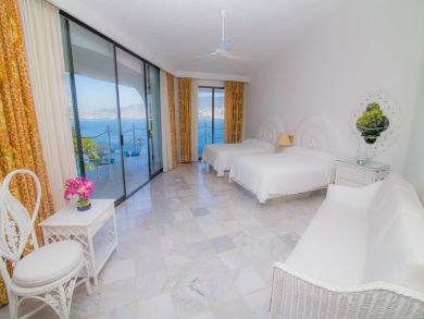 Acapulco Home 933005