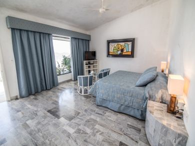 Acapulco Home 933006