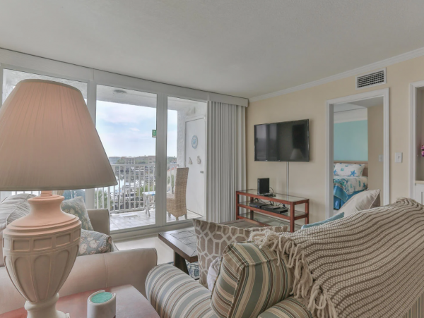 Spacious Condo with 2 Bedrooms in Destin