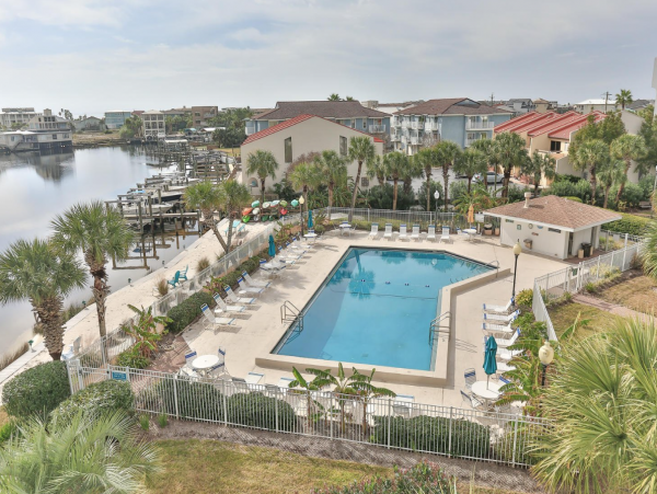 Spacious Condo with 2 Bedrooms in Destin