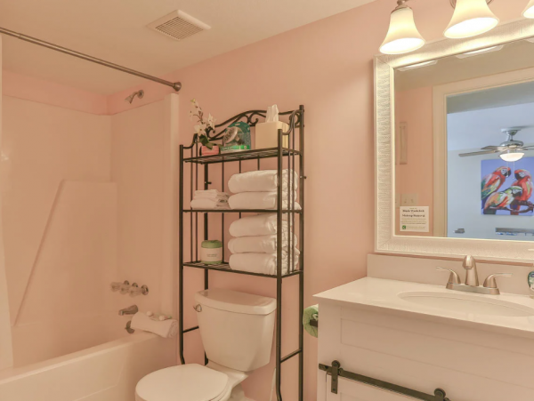 Spacious Condo with 2 Bedrooms in Destin