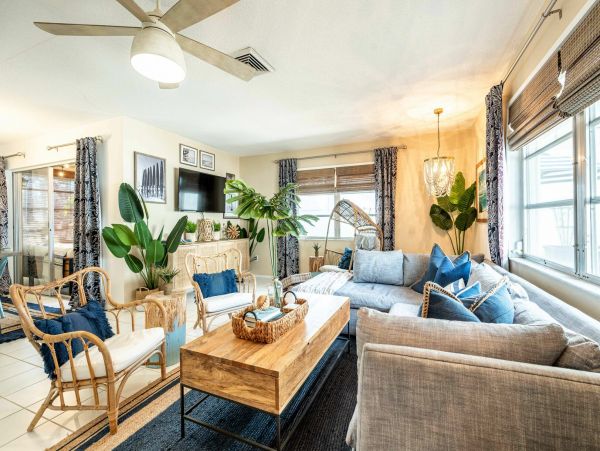 Siesta Key Walk to Beach Three Bedroom Rental Home