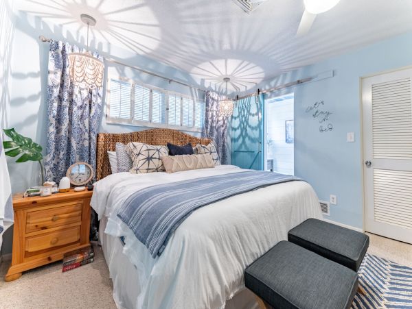 Siesta Key Walk to Beach Three Bedroom Rental Home