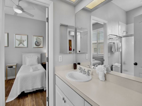 Anna Maria Island Beachfront Condo - Luxury Vacation Rental