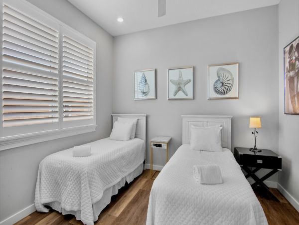 Anna Maria Island Beachfront Condo - Luxury Vacation Rental