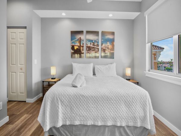 Anna Maria Island Beachfront Condo - Luxury Vacation Rental