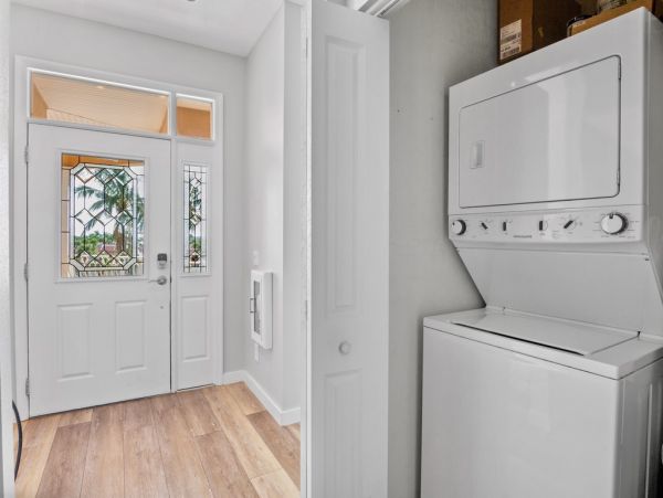 Anna Maria Island Beachfront Condo - Luxury Vacation Rental
