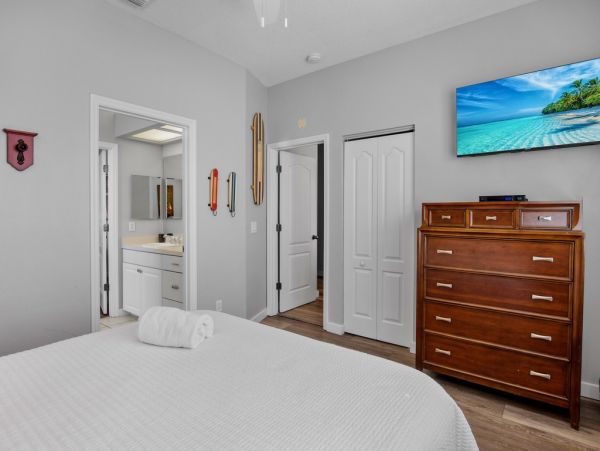 Anna Maria Island Beachfront Condo - Luxury Vacation Rental