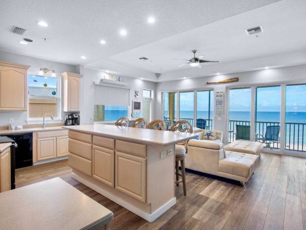 Anna Maria Island Beachfront Condo - Luxury Vacation Rental