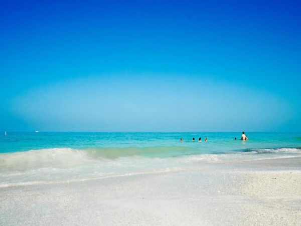 Oceanfront Three Bedroom Condo in Bradenton Beach