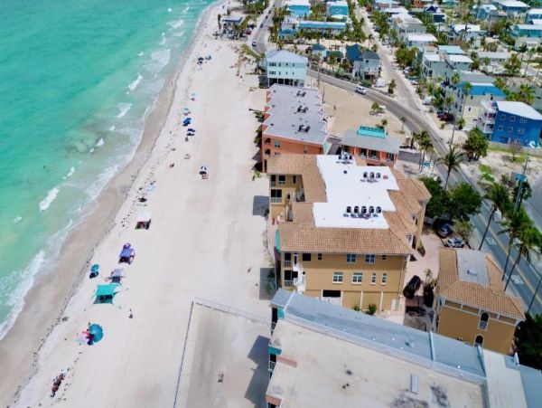 Oceanfront Three Bedroom Condo in Bradenton Beach