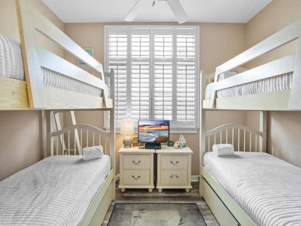 Oceanfront Three Bedroom Condo in Bradenton Beach