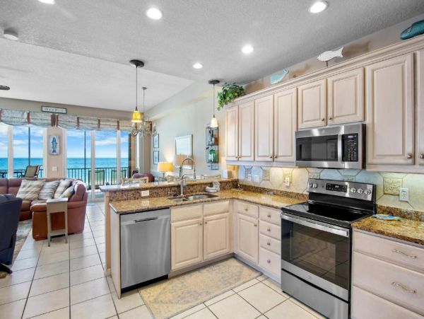 Oceanfront Three Bedroom Condo in Bradenton Beach