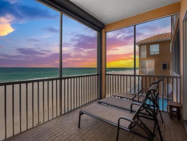 Oceanfront Three Bedroom Condo in Bradenton Beach