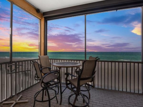 Oceanfront Three Bedroom Condo in Bradenton Beach