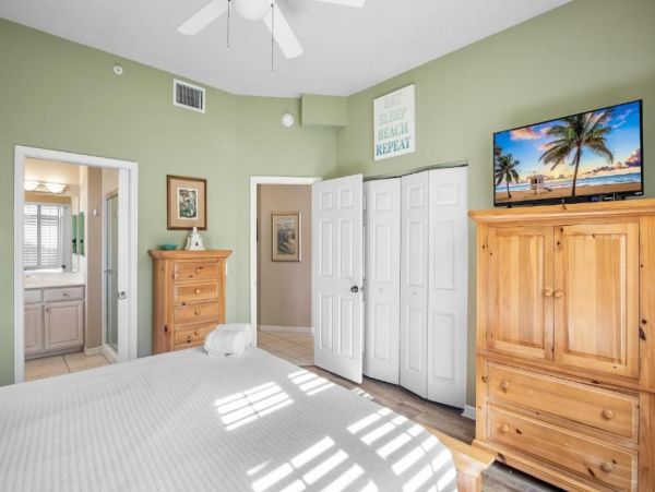 Oceanfront Three Bedroom Condo in Bradenton Beach