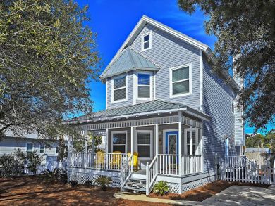 Destin Four Bedroom Walk to Beach Vacation Home with Pool Destin Four Bedroom Walk to Beach Vacation Home with Pool