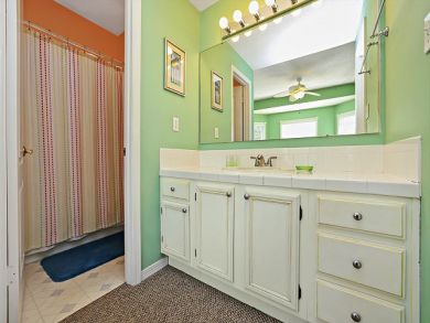 Destin Four Bedroom Walk to Beach Vacation Home with Pool Destin Four Bedroom Walk to Beach Vacation Home with Pool