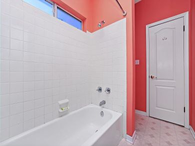 Destin Four Bedroom Walk to Beach Vacation Home with Pool Destin Four Bedroom Walk to Beach Vacation Home with Pool