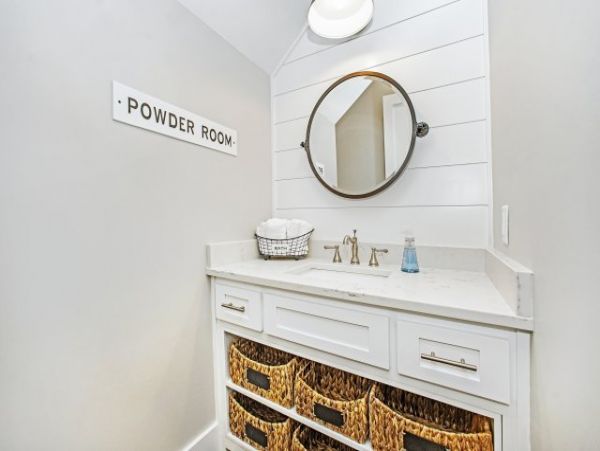 Luxury All The Way Great Amenities
