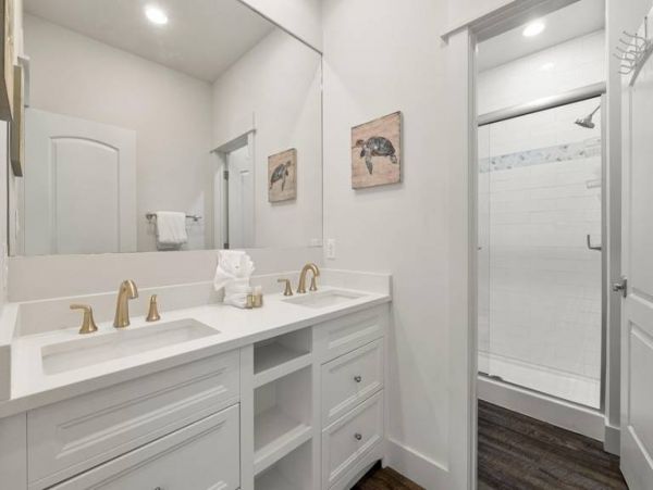 Four Bedroom Walk to Beach Rental Home in Seacrest