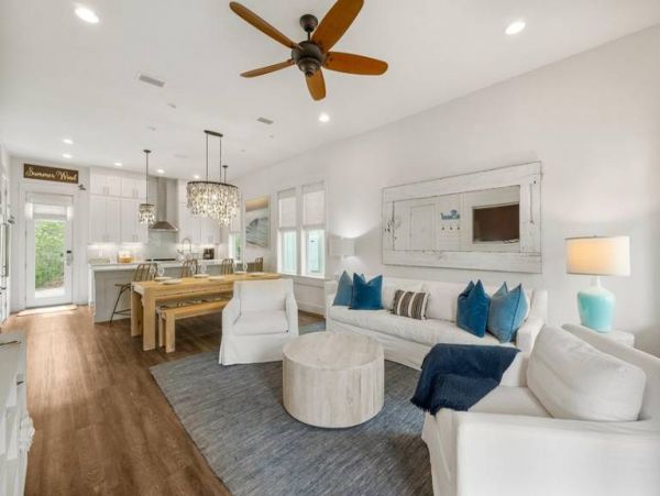 Four Bedroom Walk to Beach Rental Home in Seacrest