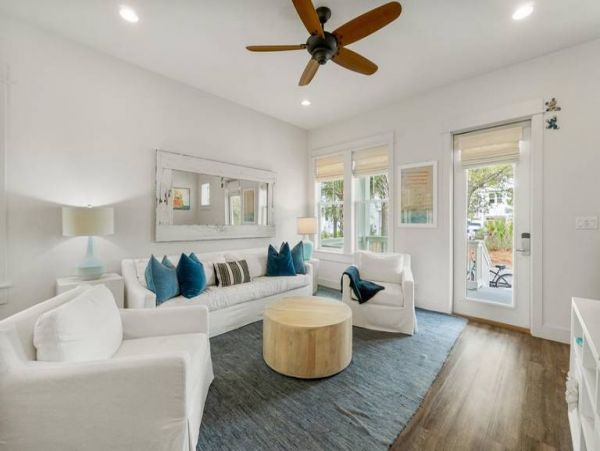 Four Bedroom Walk to Beach Rental Home in Seacrest