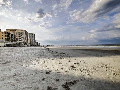 Daytona Beach Home 933412