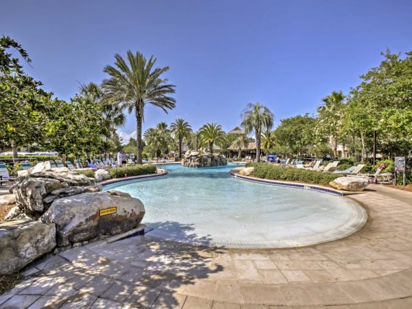 Gated Community with Pool & Spa 3 Bedroom Home in Destin