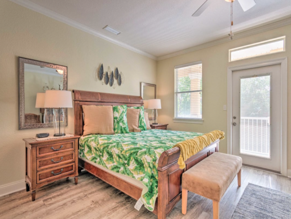 Gated Community with Pool & Spa 3 Bedroom Home in Destin