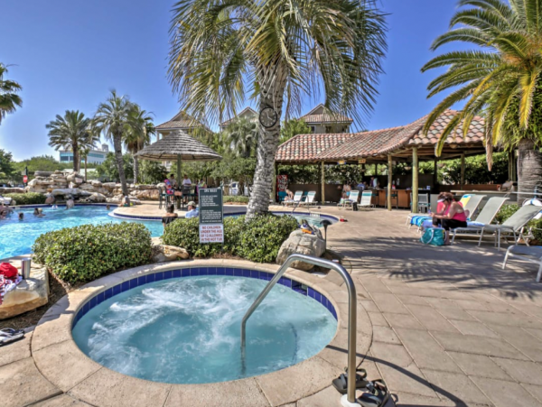Gated Community with Pool & Spa 3 Bedroom Home in Destin