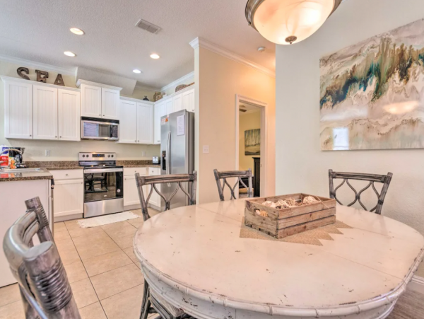 Gated Community with Pool & Spa 3 Bedroom Home in Destin