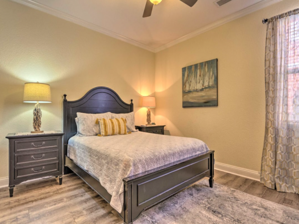 Gated Community with Pool & Spa 3 Bedroom Home in Destin