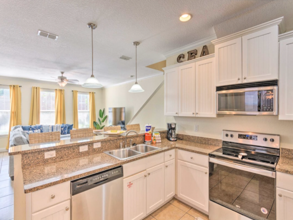 Gated Community with Pool & Spa 3 Bedroom Home in Destin