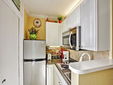 Daytona Beach Home 933424